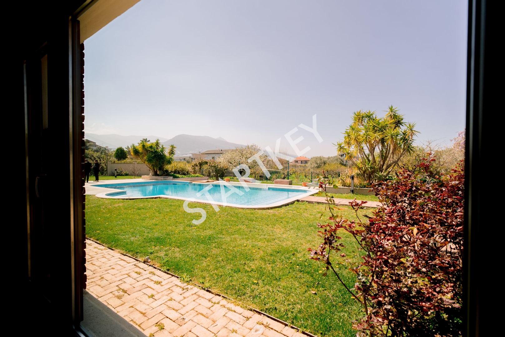 Property-photo