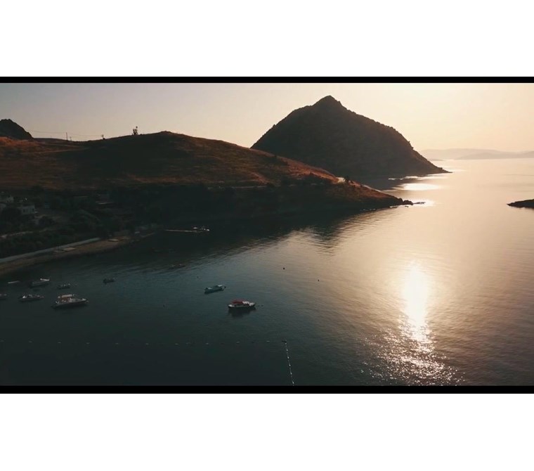 BODRUM AKYARLAR’DA ÖZEL PLAJLI PRESTİJLİ SİTEDE TAM DONANIMLI 3+1 VİLLA