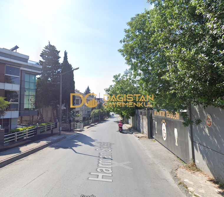 DAĞISTAN GAYRİMENKULDEN CADDEYE CEPHELİ 1.000 M2 ARSA