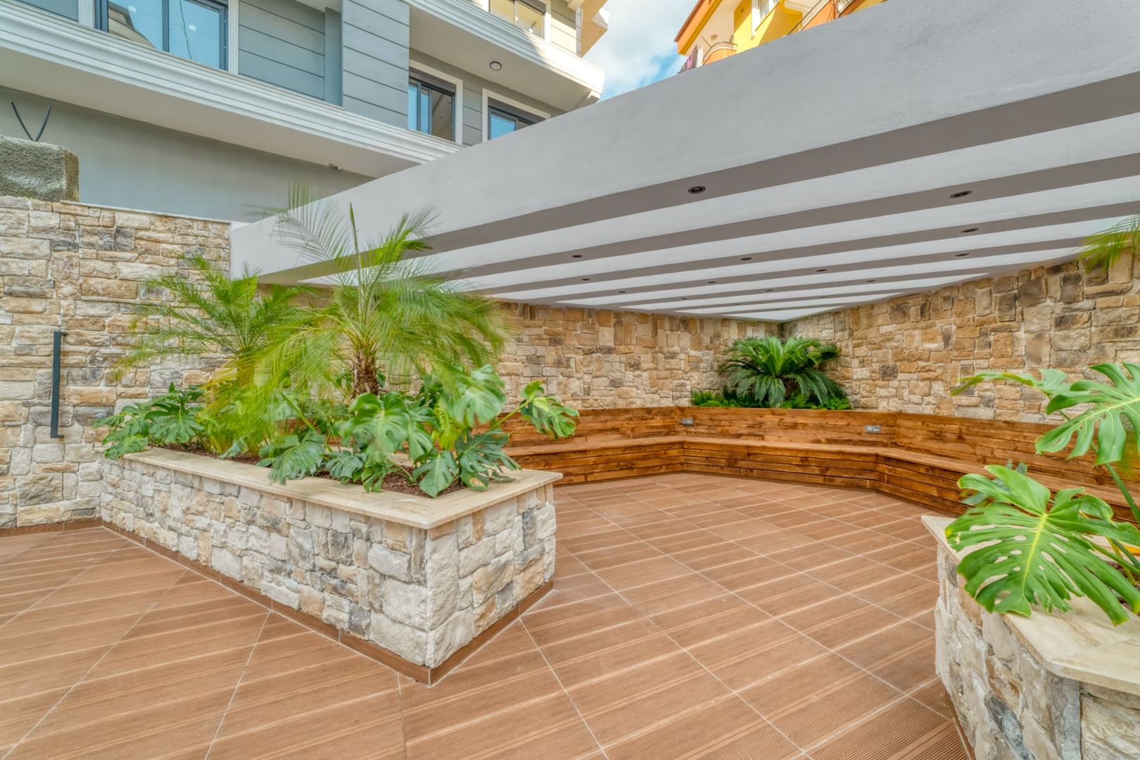 ALANYA GÜLLERPINARI’NDA MERKEZİ KONUMDA ULTRA LÜKS EŞYALI 2+1 SATILIK DAİRE · 17 · Fotoğraflar