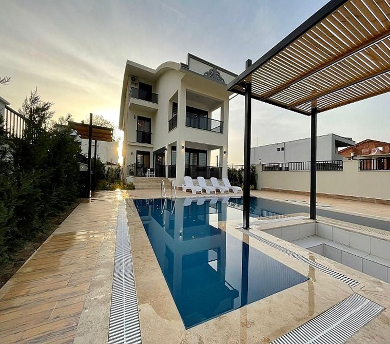 Belek'te Prestijli ve Elit Bölgede Eşyalı Müstakil Villa | Golf, Turizm ve Lüks Yaşam