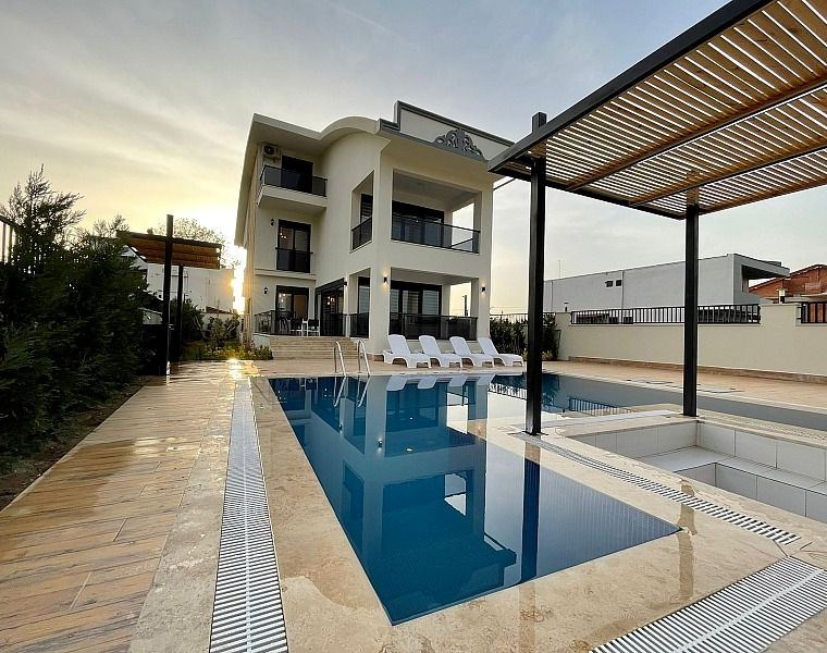 Belek'te Prestijli ve Elit Bölgede Eşyalı Müstakil Villa | Golf, Turizm ve Lüks Yaşam