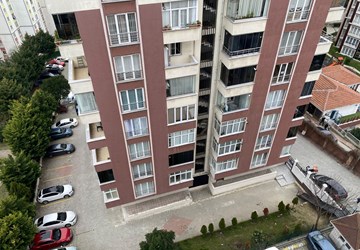 İMRAN EVLERİNDE 3+1 135 M2 İÇİ YAPILI SATILIK DAİRE AİLE SİTESİ
