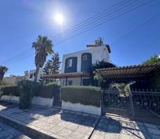 Girne – Çatalköy Bölgesinde Denize Yürüme Mesafesinde Satılık Villa