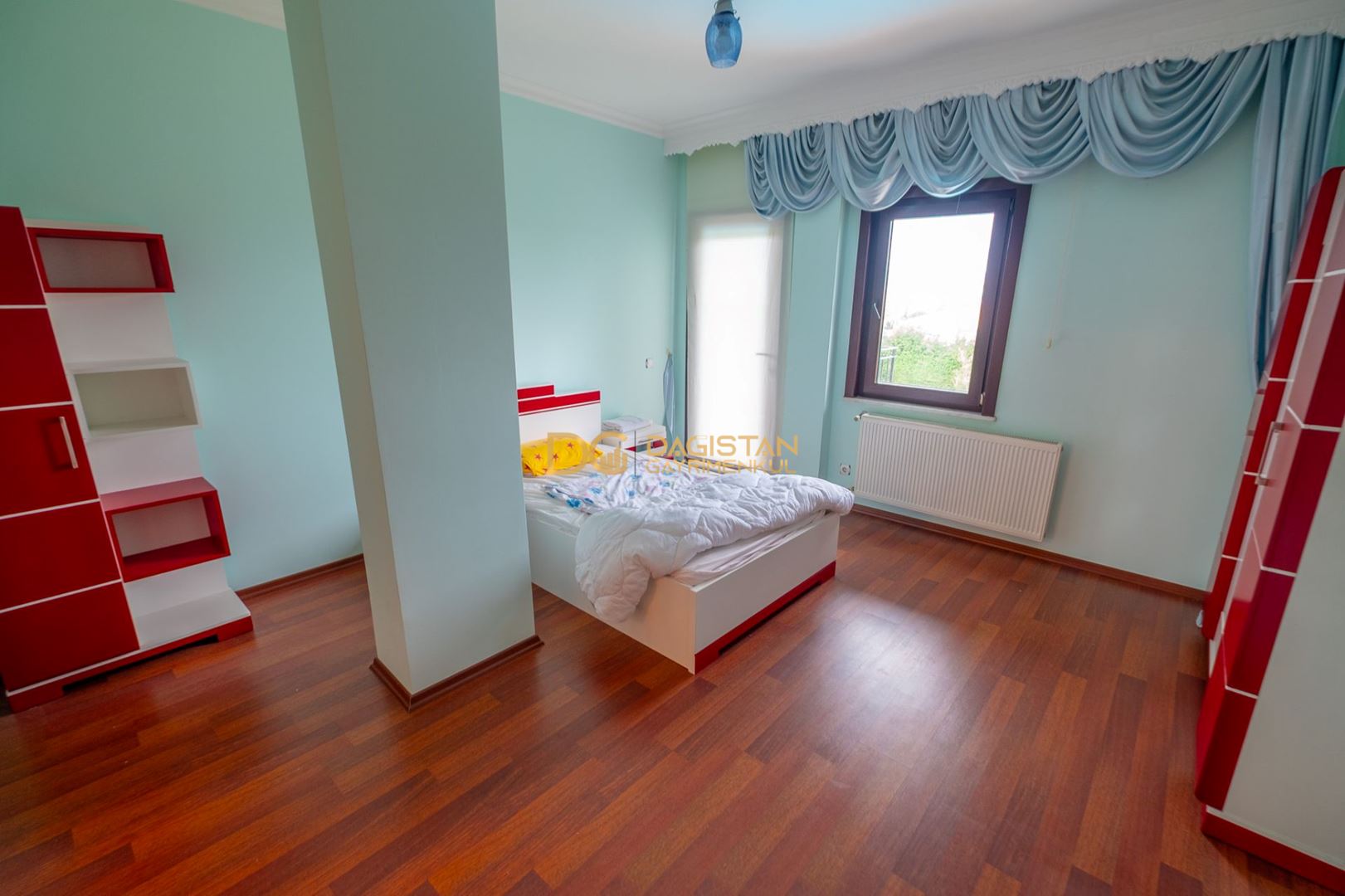 Property-photo