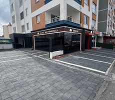 AKDAMAR - ERKİLET ANA YOL ÜSTÜNDE 202 m2 Kapalı, 700 m2 Açık Alanlı Her Sektöre Uygun Dükkan