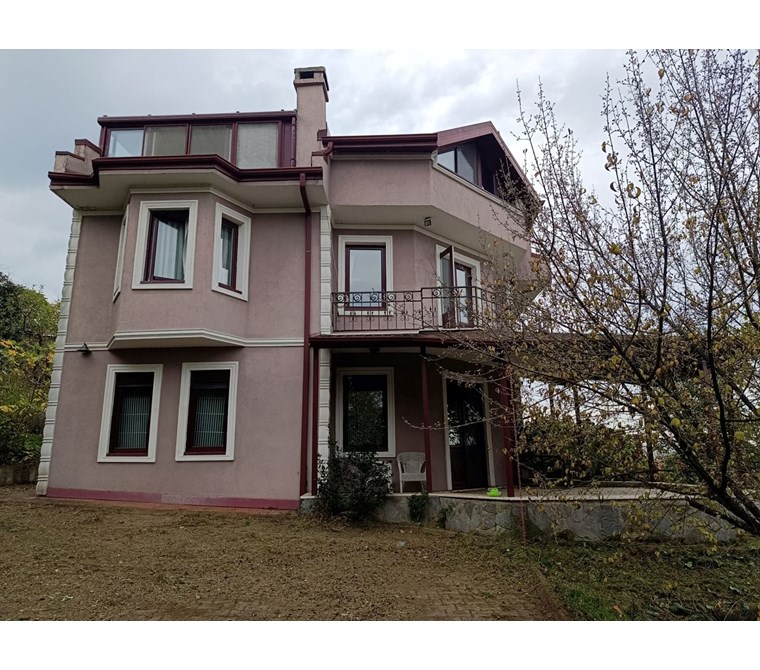 KARTEPE DERBENT'DE SATILIK TRİPLEKS MÜSTAKİL VİLLA