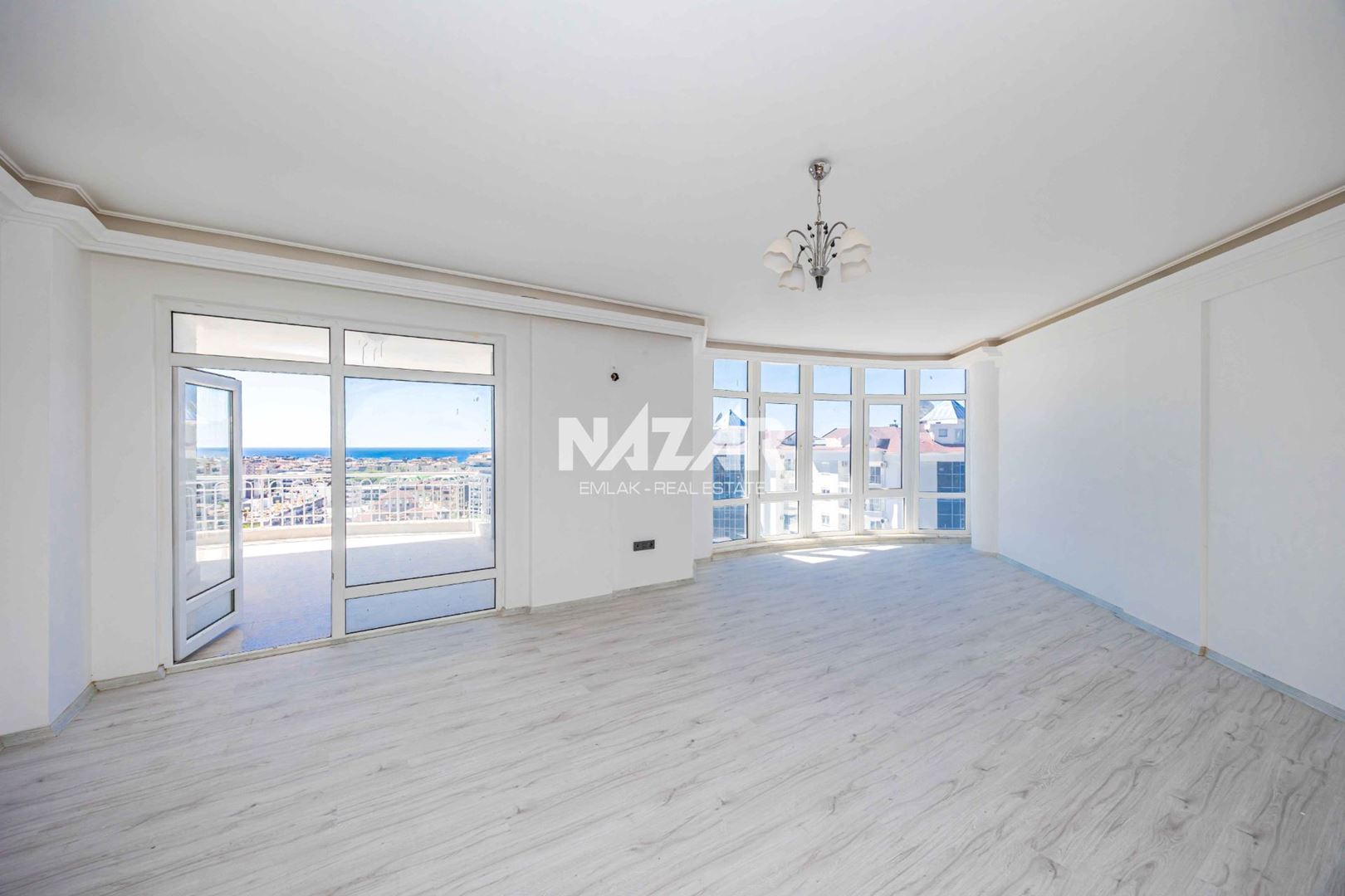 Продается дуплексная квартира 4+1 в районе Чикчилли, Алания — 200 м²