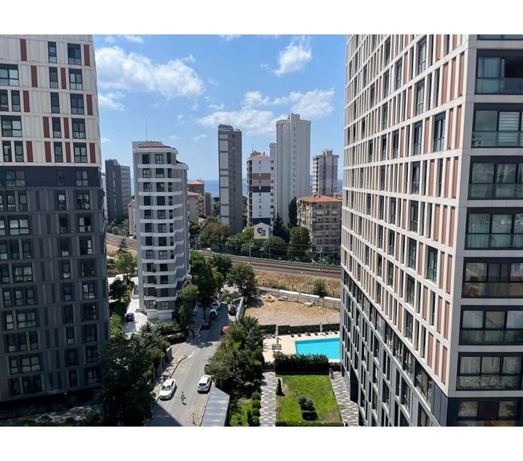 Bostancıda sıfır binada 4+2 satılık dubleks daire.