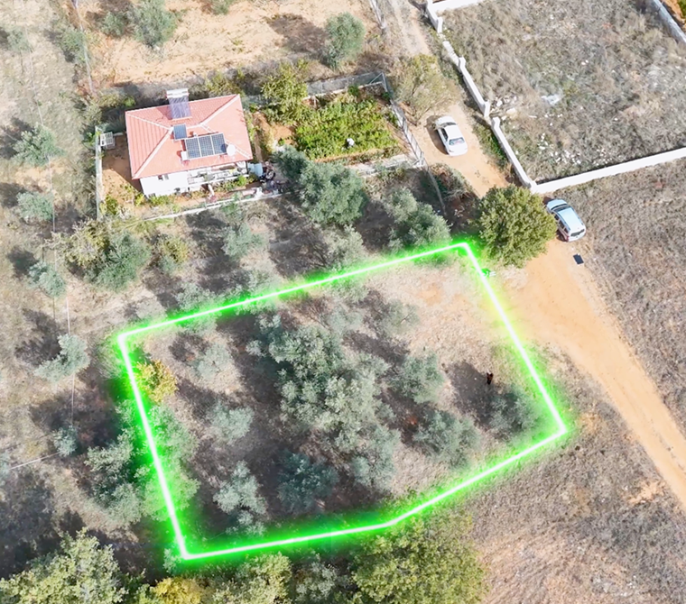 Yerkesik'te 50 m2 yayla imarlı merkezi konumda satılık arazi