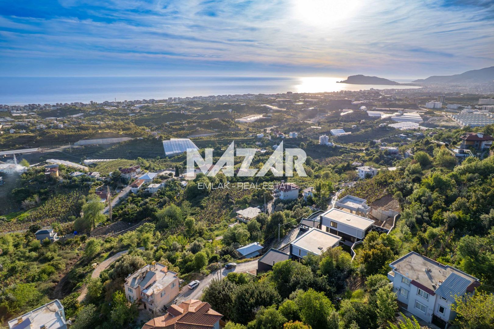 Alanya Kestel Yaylalı’da Deniz ve Kale Manzaralı 4+1 Villa 275 m2