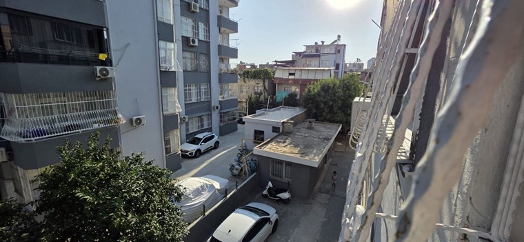 BERRİN NADİR'DEN YEŞİLYURT MERKEZDE FIRSAT!AZ KATLI BİNADA YÜKSEK ARSA PAYLI YATIRIMLIK 3^+1