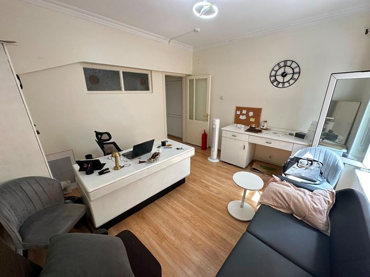 İŞ YERİNE UYGUN MİLLET CADDESİ'NDE YATIRIMLIK SATILIK DAİRE