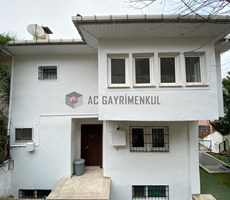 Çengelköy Ata2 Sitesinde Geniş bahçeli & Teraslı Satılık Villa