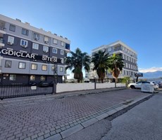 POYRAZ'DAN ÜNSAL MAH. SİTE İÇERİSİ 3+1 140m² 1.KAT SATILIK DAİRE