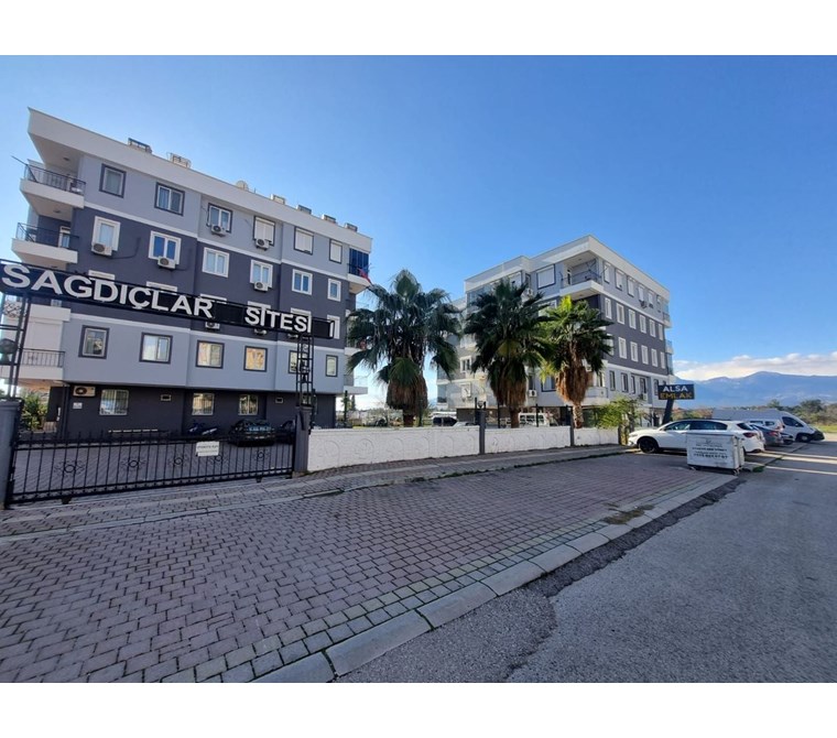 POYRAZ'DAN ÜNSAL MAH. SİTE İÇERİSİ 3+1 140m² 1.KAT SATILIK DAİRE