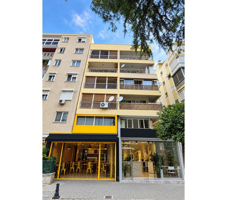 BORNOVA KÜÇÜKPARK’TA SATILIK 3+1 DAİRE | 110 M² | ÇİFT BALKON