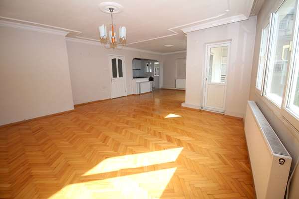 Basınsitesi Mahallesi Polat Caddesi Paraleli Geniş Bakımlı Deniz Manzaralı Doğalgazlı 3+1