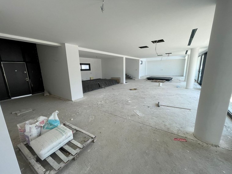 İzmir Menderes Küner'de Natamam Müstakil Ev ve 2000m2 Arsa