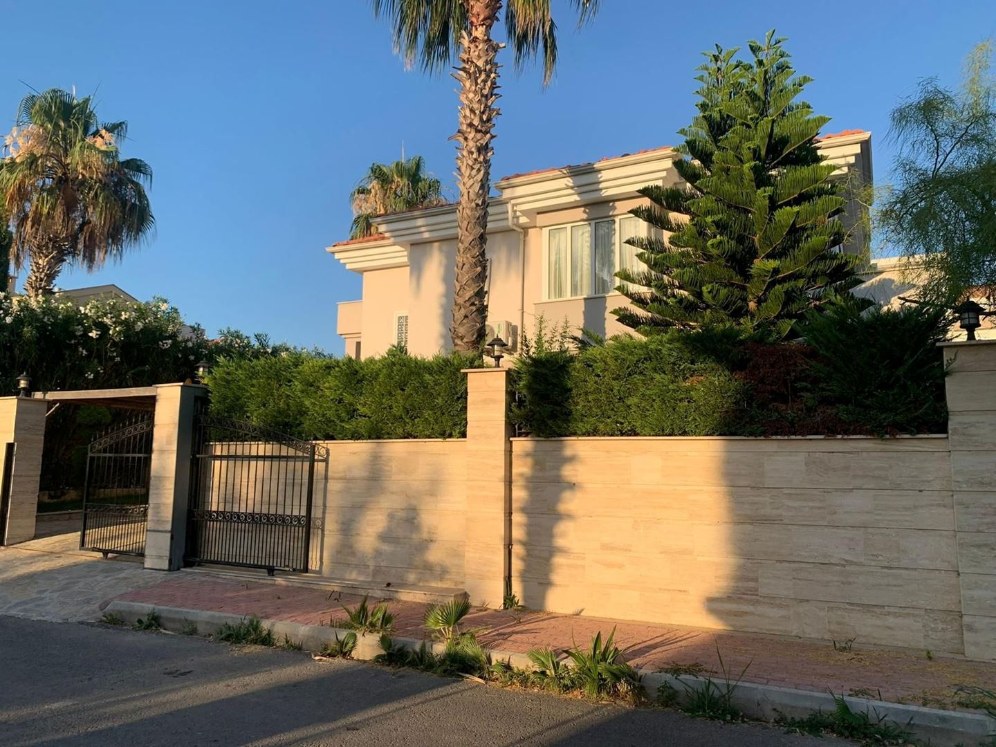 Property-photo