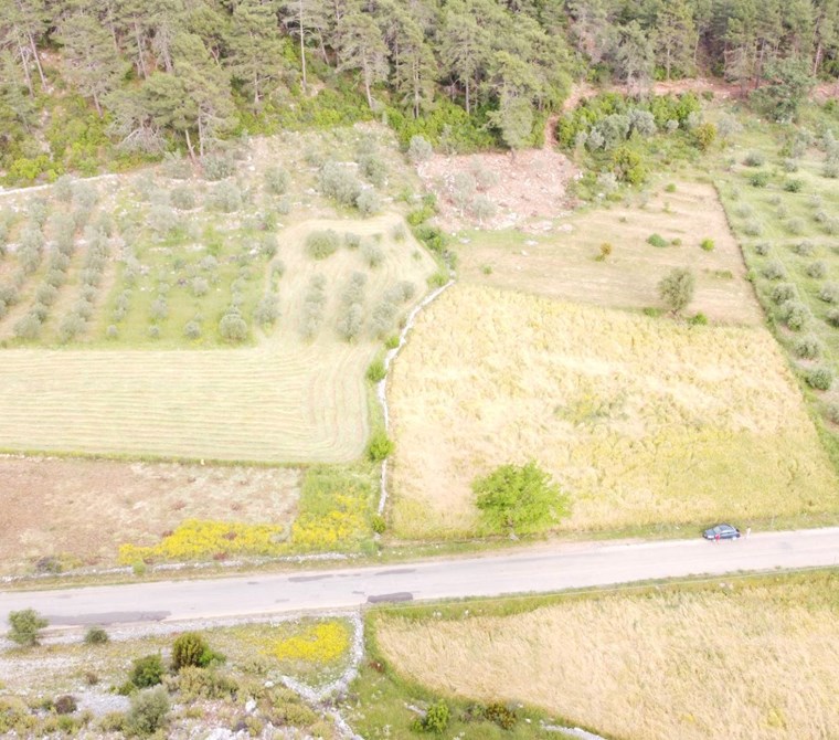 Göcek karacaören yol cepheli 5500 m2 arazi