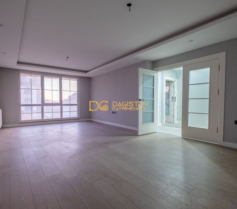 BEYLİKDÜZÜ KILIÇ MARİNA SİTESİNDE LÜKS 3+1 KİRALIK DAİRE