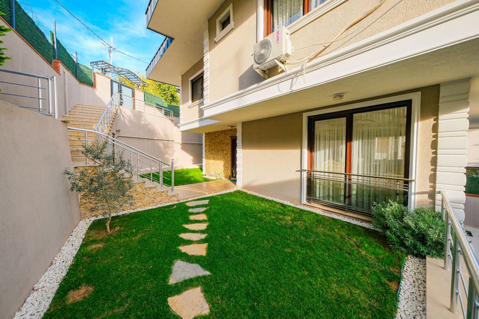 Property-photo