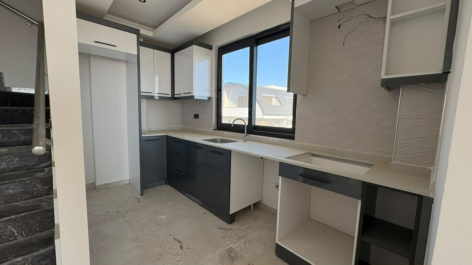 SEA VIEW 2+1 DUPLEX IN A NEW COMPLEX IN ALANYA PAYALLAR