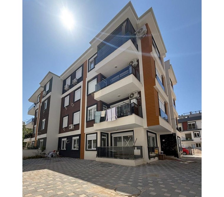 POYRAZ'DAN ÇAMLIBEL MAHALLESİNDE SATILIK 2+1/100m² GİRİŞ DAİRE