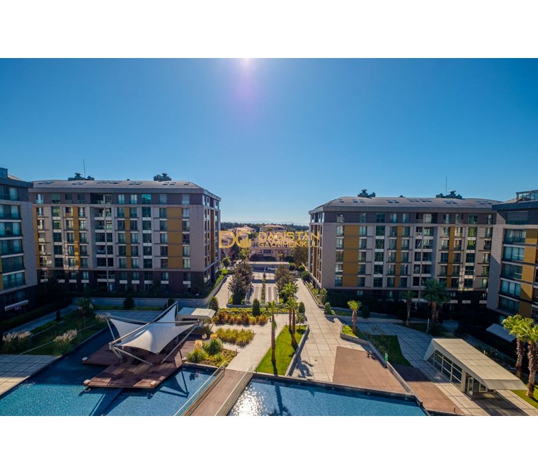 EKŞİNAR KONAKLARINDA DENİZ ORMAN MANZARALI 4+1 280 M2 ARAKAT