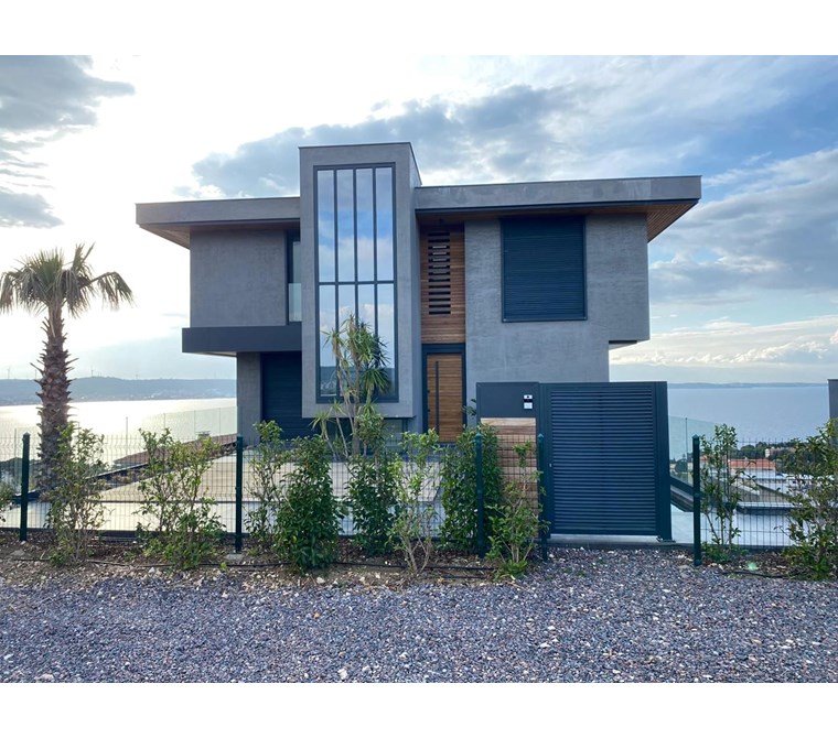 İzmir Çeşme Ardıç Full Deniz Manzaralı Havuzlu 5+2 Tripleks Lüks Villa