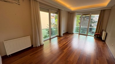 Feneryolu Bağdat Caddesi 2. Bina Kombili