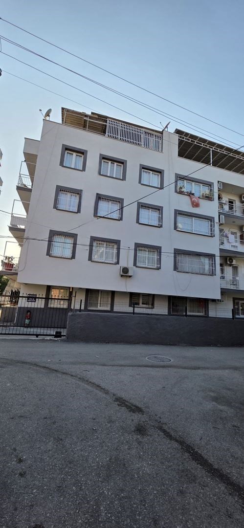 BERRİN NADİR'DEN YEŞİLYURT MERKEZDE FIRSAT!AZ KATLI BİNADA YÜKSEK ARSA PAYLI YATIRIMLIK 3^+1