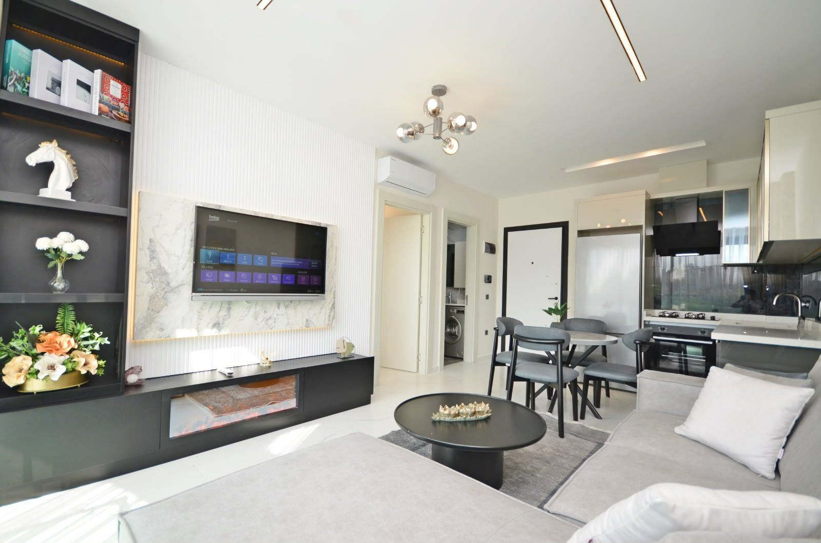 ALANYA KARGICAKTA DENİZ VE HAVUZ MANZARALI LÜKS EŞYALI 1+1 DAİRE