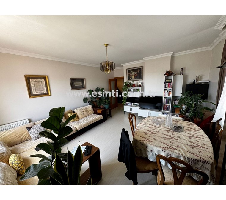 Ataşehir'de Deniz ve Doğa Manzaralı 3+1 Daire (100m² Net)