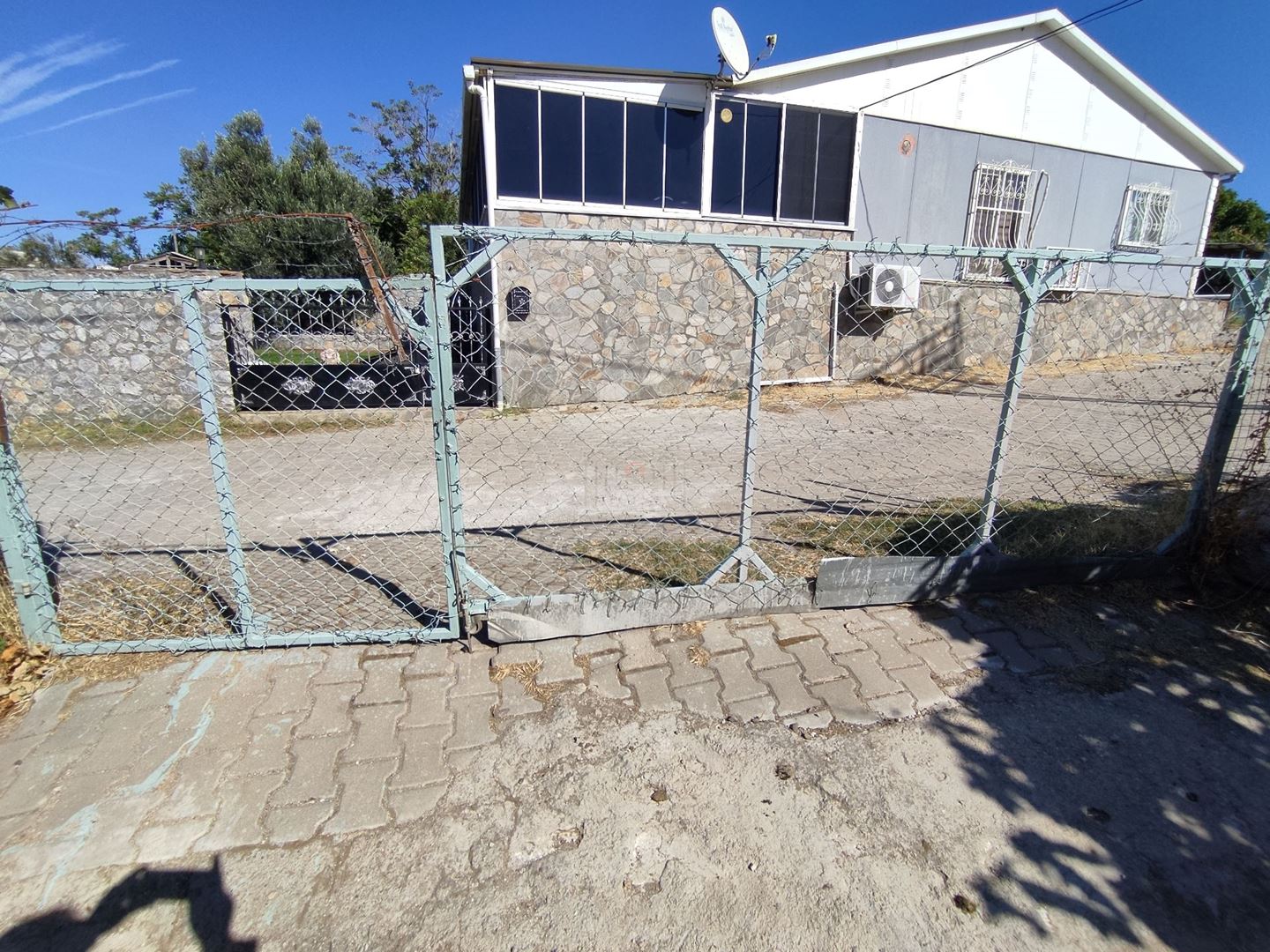 Property-photo