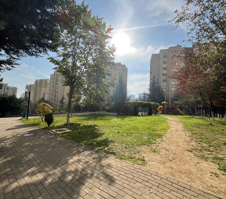 İZMİT KENT KONUT 2. ETAPTA BÜYÜK TİP 2+1 SATILIK FERAH DAİRE