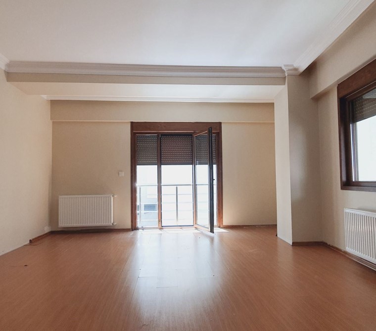 Üsküdar Ferah Mah Panjurlu 2+1 Kiralık Daire Enta Emlak