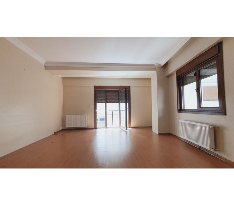 Üsküdar Ferah Mah Panjurlu 2+1 Kiralık Daire Enta Emlak