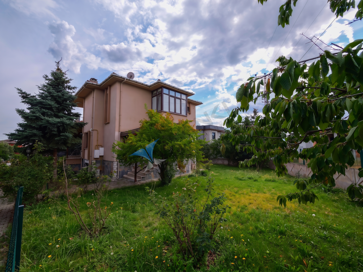 Property-photo