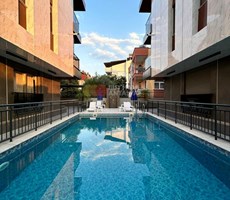 Antalya Konyaaltı Plaja Sadece 400 m. 3 Odalı Satılık Eşyalı Lüks Dubleks Daireler| Kapalı Otoparklı