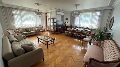 Fenerbahçe Kalamış Wyndham Otel Karşı Sokağında 4+1 Katta Tek