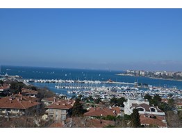 Kalamış'ta Deniz ve Marina Manzaralı, Ara Kat Dubleks Daire