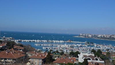 Kalamış'ta Deniz ve Marina Manzaralı, Ara Kat Dubleks Daire