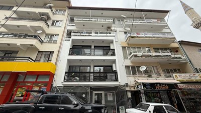 ÇINAR MEYDANDA TEK TAPU ÇİFT DAİRE OFİS İÇİN İDEAL KONUTLAR