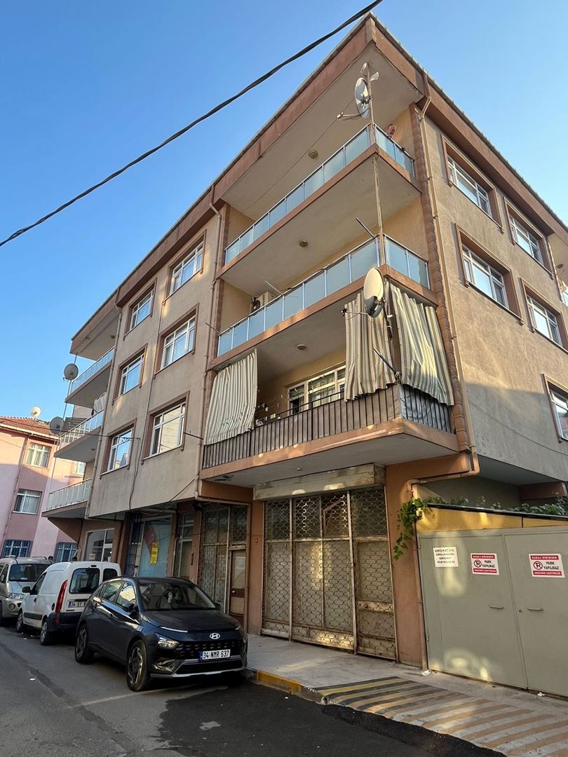 ŞENER GYD'DEN KAYNARCA'DA FERAH YENİLENMİŞ 2+1 DAİRE