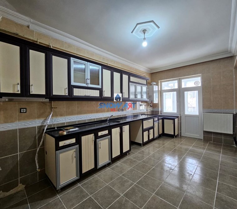 SNOWART GM'den KAYAKYOLU'nda SATILIK 3+1 ARAKAT DAİRE