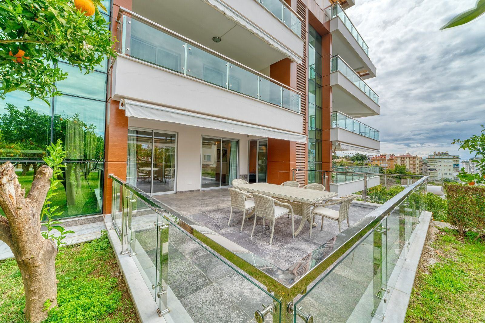 ULTRA-LUXURY FURNISHED 3+1 APARTMENT IN ALANYA CIKCILLI · 25 · Photos