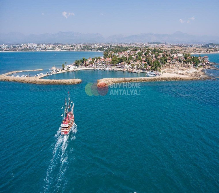 Yeryüzü Cenneti Antalya Side'de Özel Plajlı, Deniz Manzaralı Satılık Lüks Daireler