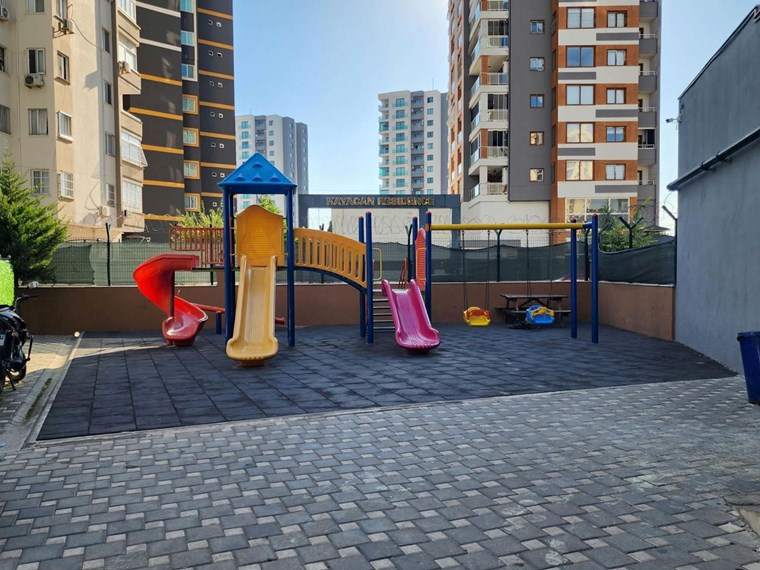 ESRA AKKAYADAN SOSYAL DONATILI SİTEİÇERİSİNDE 3+1 SATILIK DAİRE